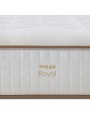 Bordado del logotipo Flex Royal en la platabanda del colchón.